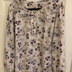 This will be your favorite in no time! Blouse